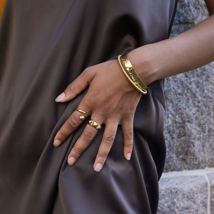 Tomine - Crystal Hug Ring Stainless Steel