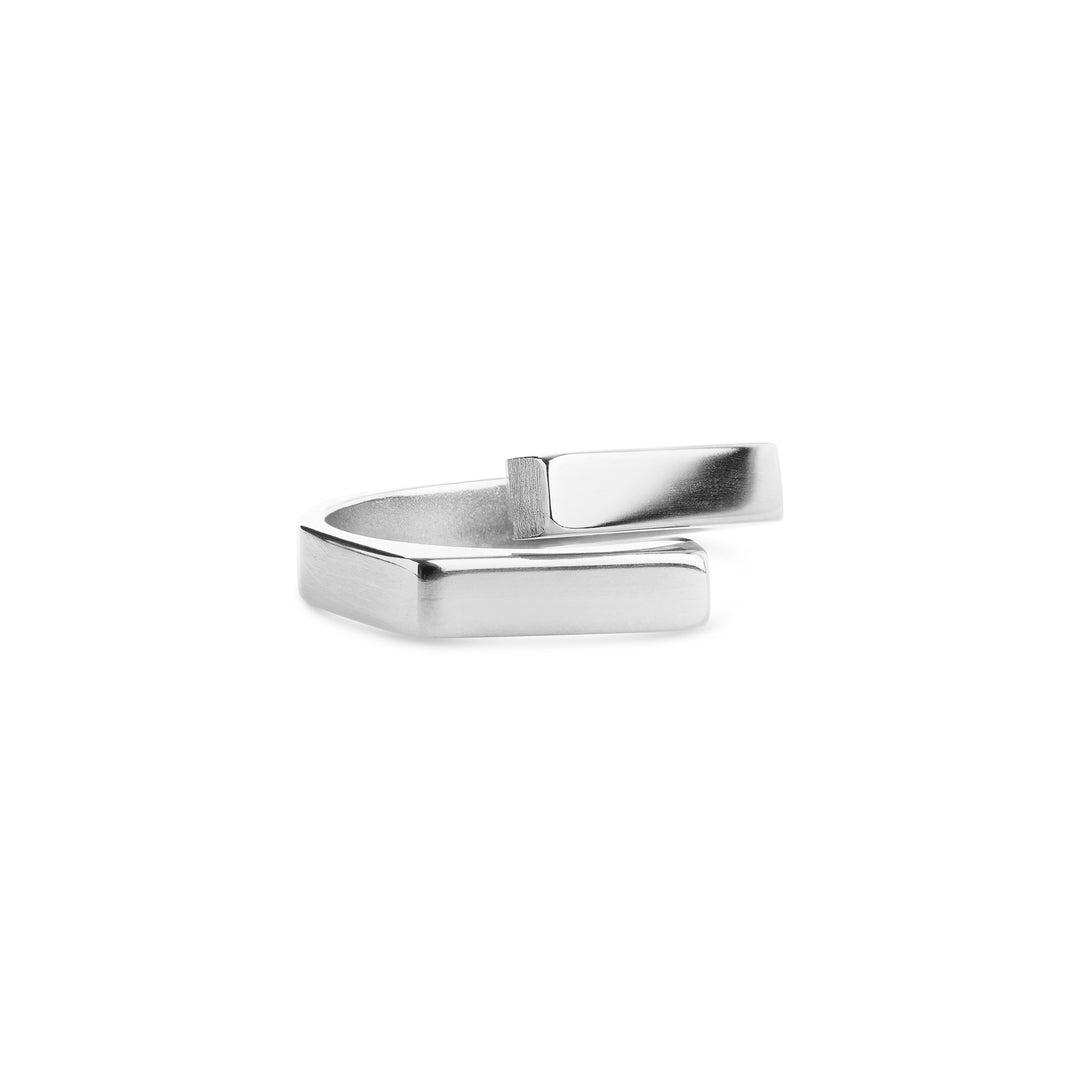 Brita – architectural ring in stainless steel, silver | Timi of Sweden