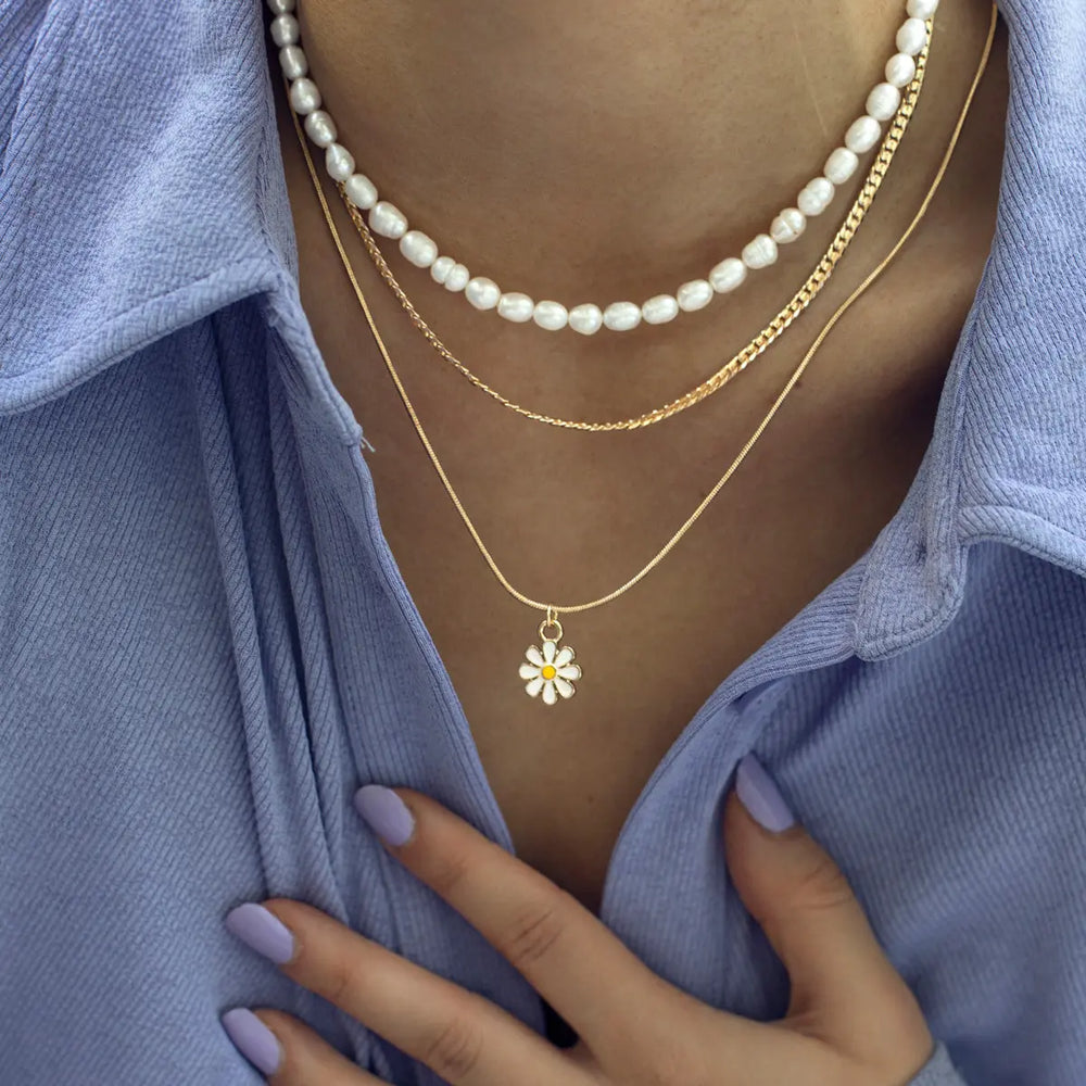 Enamel Daisy Necklace